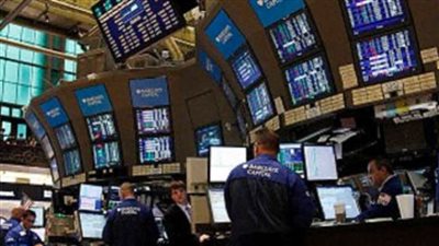 وول ستريت تفتح منخفضة مع تحول التركيز إلى اجتماع المركزي