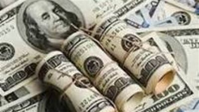 تسارع وتيرة انخفاض الجنيه المصرى امام الدولار الامريكى 