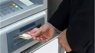 البنوك : تغذية ماكينات الصراف الالى لتنظيم عمليات السحب طوال فترة عطلة عيدالفطر المبارك