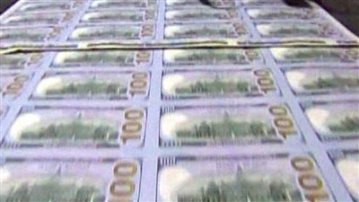 لمواجهة فيروس كورونا المستجد.. البنوك المركزية العالمية تتوسع في طباعة الأوراق النقدية