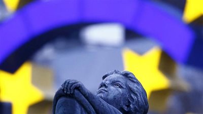 بنوك أوروبا تبدأ فرض رسوم على الرهون العقارية والقروض في هذه الحالة