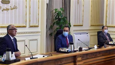 رئيس الوزراء يستعرض مع محافظ البنك المركزي تطورات أداء القطاع المصرفي خلال أزمة كورونا وحتى الآن