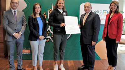 البنك الأهلى المصرى يكرم 