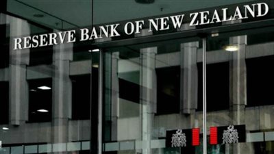 محافظ بنك الاحتياطي النيوزيلندي يطالب بتضمين أهداف الإسكان ضمن السياسة المالية