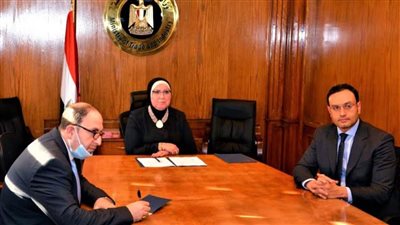 وزيرة الصناعة تبحث مع رئيس البنك الأفريقى للإستيراد والتصدير مبادرات تعزيز العلاقات التجارية بين الدول الإفريقية