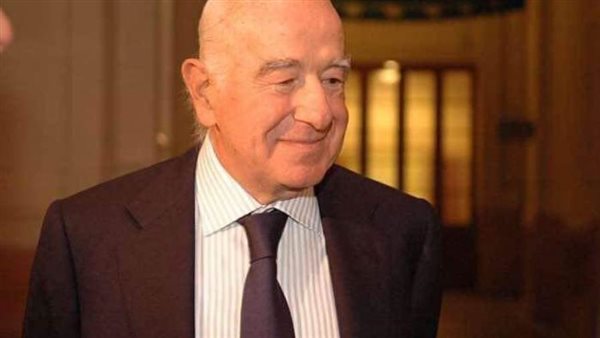 وفاة أغنى مصرفى فى