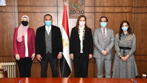 وزير التخطيط الدكتورة
