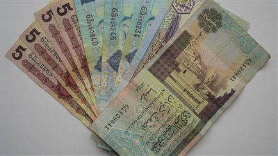 سعر الدينار الليبي أمام الدولار الأمريكي اليوم الخميس 25-2-2021