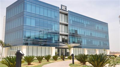 اتش سي: استقرار الجنيه في 2021.. وتوقعات بخفض أسعار الفائدة 1%