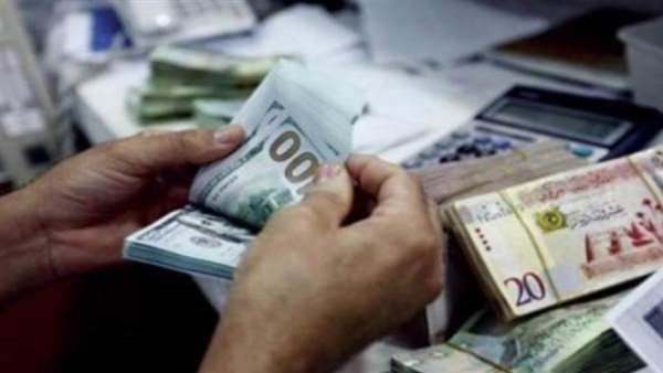 الدولار امام الدينار