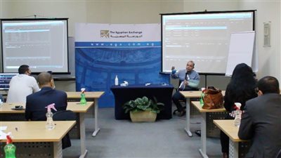 بالتعاون مع 