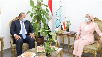 وزيرة البيئة: البنك الأهلي المصري شريك وطني وراعي استراتيجي لكافة الأعمال الوطنية