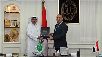 وزير الإسكان يبحث مع رئيس مجلس الأعمال السعودي المصري فرص التعاون المشترك
