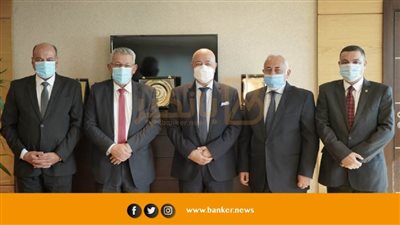 الأول بالقطاع.. البنك الأهلي المصري يتعاقد لتوريد أتوبيسات جديدة تعمل بالغاز الطبيعي لنقل الموظفين