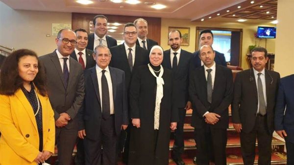 وزيرة التجارة والصناعة
