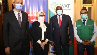 رئيس البنك الأفريقي للصادرات والواردات يؤكد أهمية التصنيع المحلي للقاح كورونا بدول القارة