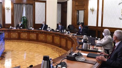 مدبولى: تصنيع اللقاحات محليا خيار استراتيجي.. والصحة: 580 مركزا لتلقي اللقاحات