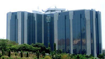 البنك المركزي النيجيري يعلن التحقيق في معاملات الصرف الأجنبي للمقرضين بالبلاد