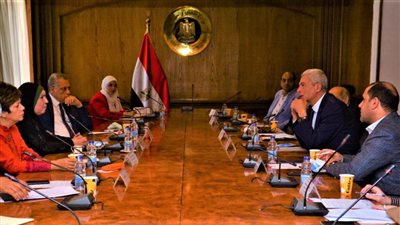 وزيرة الصناعة: توجهات البنك المركزي بزيادة محفظة تمويل المشروعات لـ25% توفر برامج تمويلية ميسرة للشباب