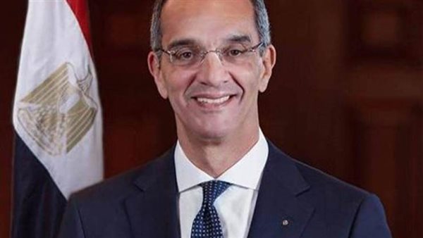 عمرو طلعت وزير الإتصالات