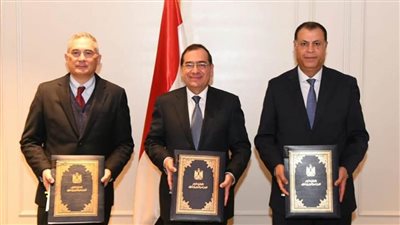 إينى الإيطالية تضخ مليار دولار استثمارات بمجال البحث والإنتاج للبترول والغاز في مصر