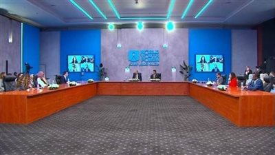 وزير الاتصالات: توصيل خدمات الانترنت فائق السرعة لـ 2563 مدرسة تعليم ثانوى 