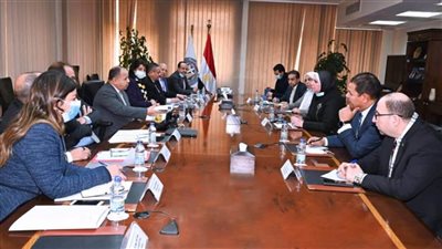 المالية تعلن بدء تطبيق مبادرة السداد النقدي لمشحونات الصادرات بنسبة خصم تعجيل سداد 8%