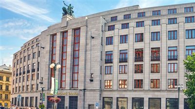 البنك المركزي التشيكي يرفع سعر الفائدة ويتنبأ بتضخم أكثر حدة