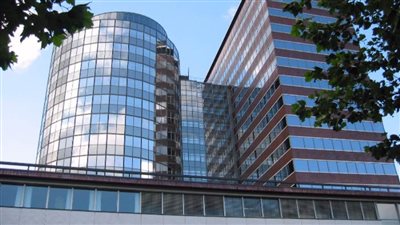 البنك الهولندي يدعو المركزي الأوروبي لرفع سعر الفائدة