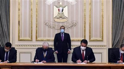 مدبولي يشهد توقيع 3 بروتوكولات تعاون لنشر الثقافة والتوعية بالأنشطة المالية غير المصرفية