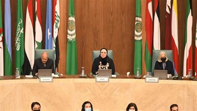 وزيرة الصناعة: حريصون على تحسين مناخ الاستثمار وتحرير التجارة والاندماج بالاقتصاد العالمي