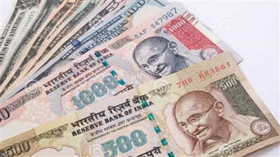 تراجع الروبية الهندية مقابل الدولار
