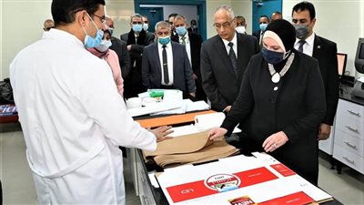 وزيرة التجارة تفتتح المبنى الجديد لمعامل الفحص بهيئة الرقابة على الصادرات بميناء الدخيلة