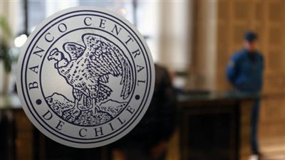 محافظ البنك المركزي التشيلي يرفض عقد اجتماع طارئ للجنة السياسة النقدية