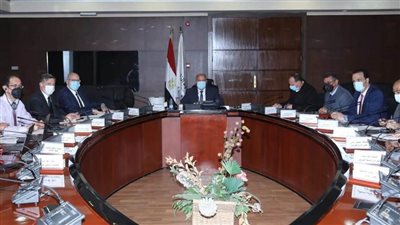 وفد من البنك الدولي يبحث مع وزير النقل تدعيم التعاون في النقل الأخضر المستدام