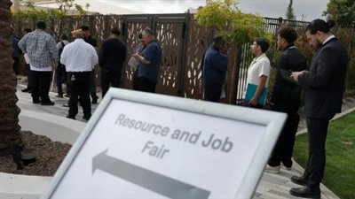 البطالة الأمريكية تتراجع على الورق.. وسوق العمل في عالم موازي برسائل تحذيرية