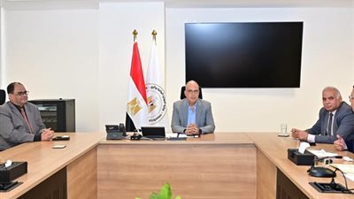 ضمن الجيل الثاني لمنظومة المياه.. وزير الري يتابع تطوير الخزانات والقناطر الكبرى