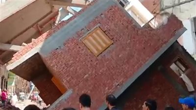 انهيار عقار بزفتى.. تحرك عاجل من محافظ الغربية والتضامن تصرف مساعدات لأسر الضحايا