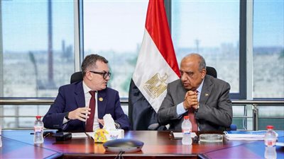 وزيرا الكهرباء والتخطيط يبحثان دعم الطاقة النظيفة والاستثمارات وتوفير مصادر تمويل