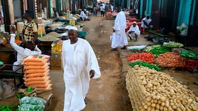 الحكومة السودانية تتحرك لمواجهة الغلاء.. أسواق مخفضة في الولايات