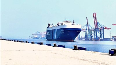906 سيارات دخلت موانئ بورسعيد خلال 48 ساعة.. ماذا يحدث؟ (صور)