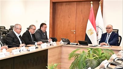 وزير الري يبحث مع نقيب المهندسين تحسين الأوضاع الوظيفية وتعديلات قانون النقابة