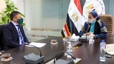 وزيرة البيئة تبحث مع شركة بيكر هيوز للطاقة سبل التعاون في مجال تكنولوجيا الوقود المتوافقة بيئيا