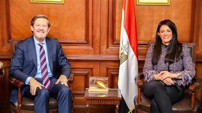 المشاط تبحث تعزيز التعاون المشترك مع نائب رئيس شئون منطقة الشرق الأوسط بغرفة التجارة الأمريكي