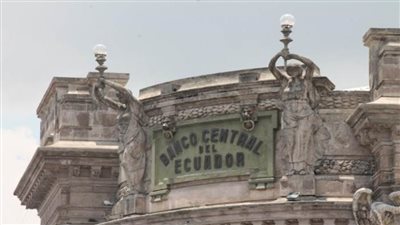 الكونجرس الإكوادوري يقيل هيئة تنظيم البنوك