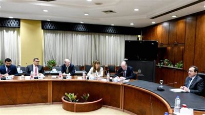 وزير البترول يبحث مع البنك الأوروبي لإعادة الإعمار مجالات خفض الانبعاثات والانتقال الطاقي