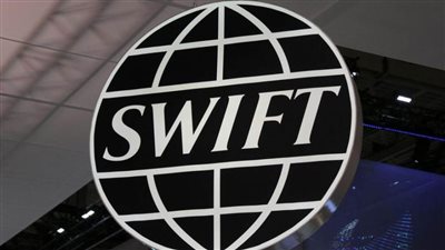 الاتحاد الأوروبي يستبعد 7 بنوك روسية رئيسية من نظام SWIFT