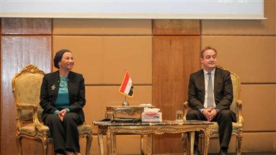 وزيرة البيئة تبحث مع مدير صندوق المناخ الأخضر استعدادات مؤتمر COP27 