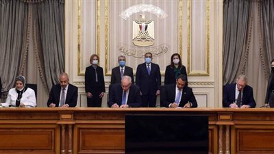 رئيس الوزراء يشهد توقيع مذكرة تفاهم لمشروع إنتاج الأمونيا الخضراء باقتصادية قناة السويس