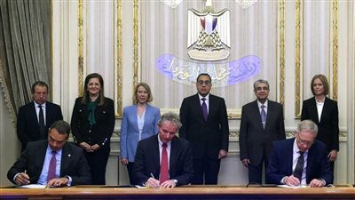 توقيع اتفاق إطاري للتعاون في مشروعات الطاقة المتجددة والهيدروجين الأخضر في عدد من الدول الأفريقية